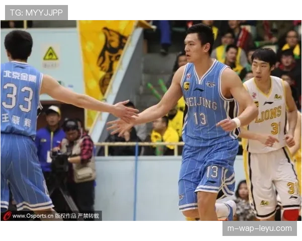 刘维伟残阵逆袭展现执教功底 青岛失去杨瀚森后重构攻防体系 刘维伟残阵逆袭展现执教功底 青岛失去杨瀚森后重构攻防体系